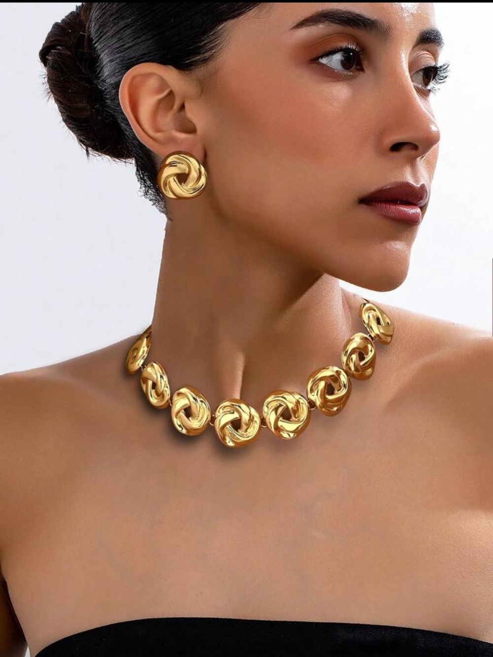 Gold Knot Link Necklace and Stud Earrings - Elegant Women's Jewelry